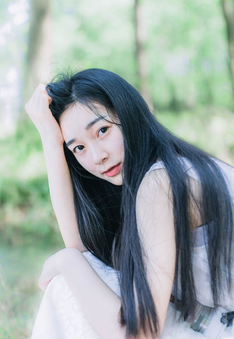 当你功成名就时，有多少人想来巴结你，当你一事无成时，有多少人想要远离你。